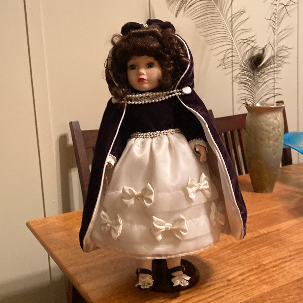 NWT Porcelain Doll Victorian Collection by Melissa Jane 
Limited edition